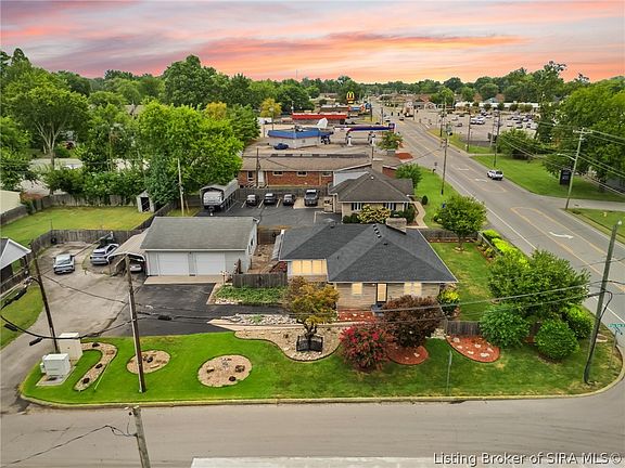 2nd image of 2579 Charlestown Road