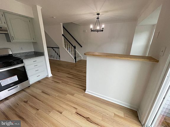4th image of 17947 Milroy Dr