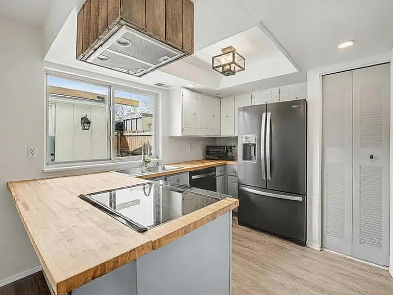 474 S Carr St — Photo 1
