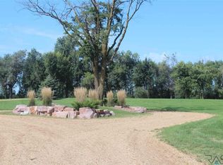 27317 472nd Ave, Harrisburg, SD 57032