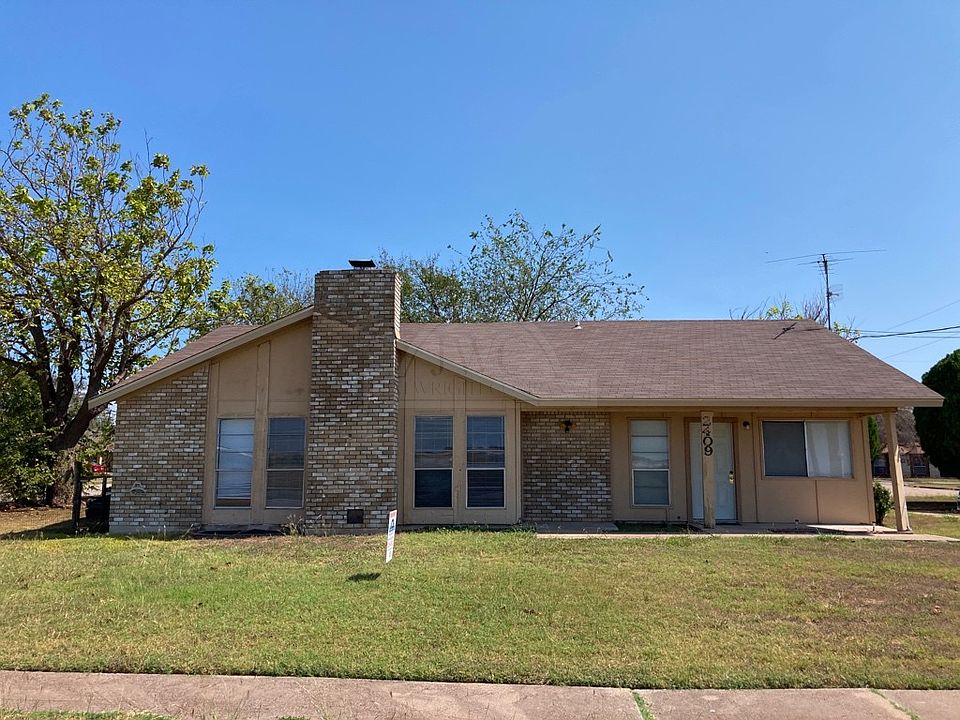 1st image of 2409 Shoemaker Dr #A