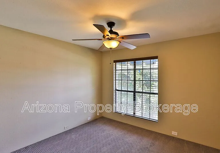 7557 N Dreamy Draw Dr #212 — Photo 15