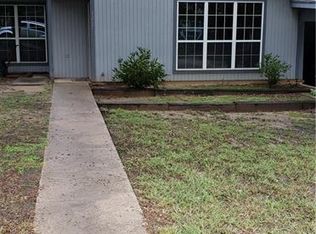 1217 Elm Ct, Runaway Bay, TX 76426