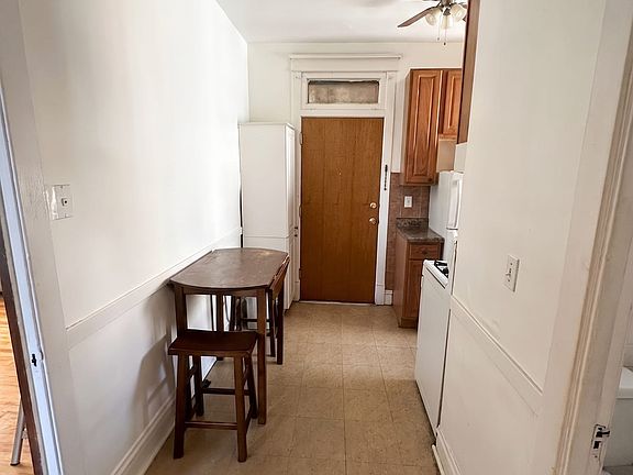 5th image of 4824-26 W Hutchinson St #2