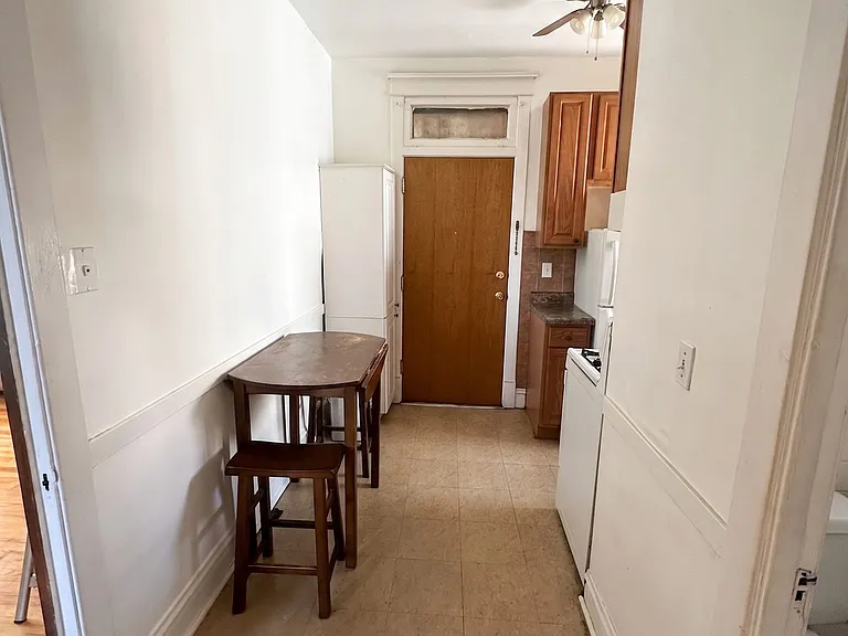 4828 W Hutchinson St #2W — Photo 5
