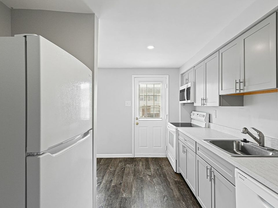 Newly Renovated Townhome