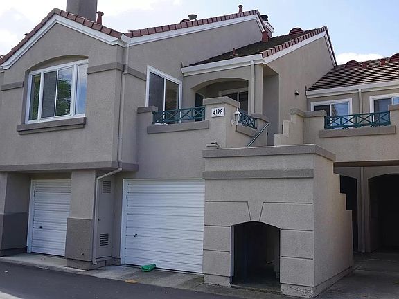 4th image of 4198 Sophia Way