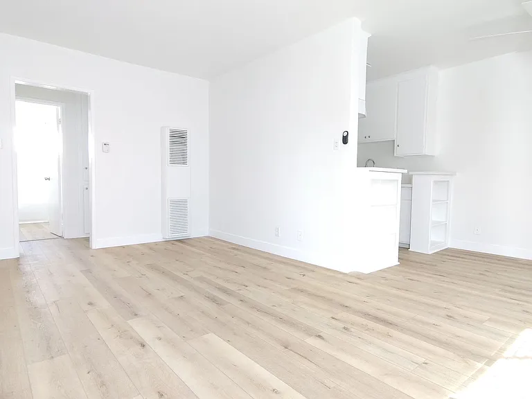 3820 Frances Ave — Photo 1