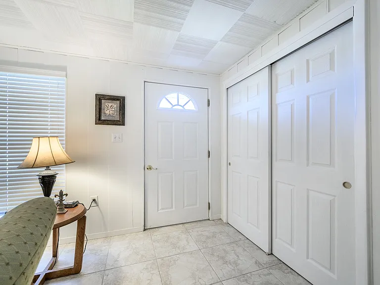 330 Harvey St — Photo 5