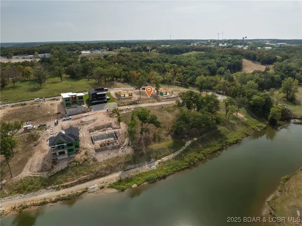 22 Deep Haven Ln, Osage Beach, MO 65065