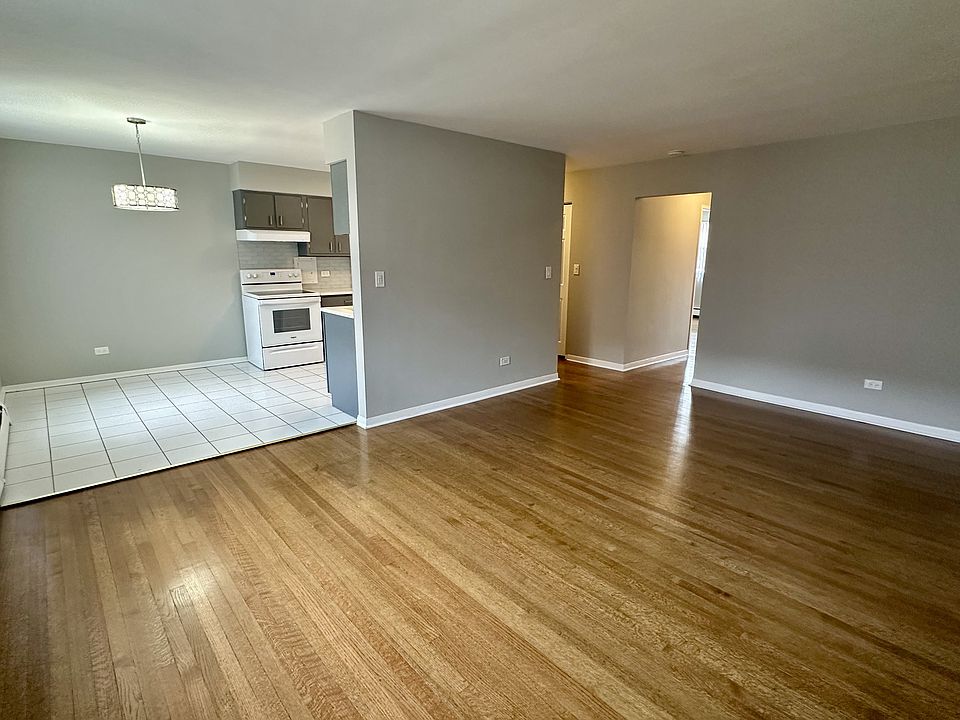 1st image of 2351 W Jarvis Ave #1E