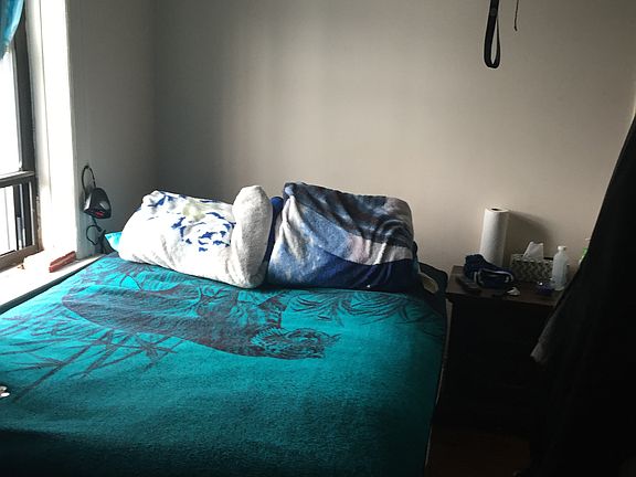 5th image of 4750 47th St APT 4C