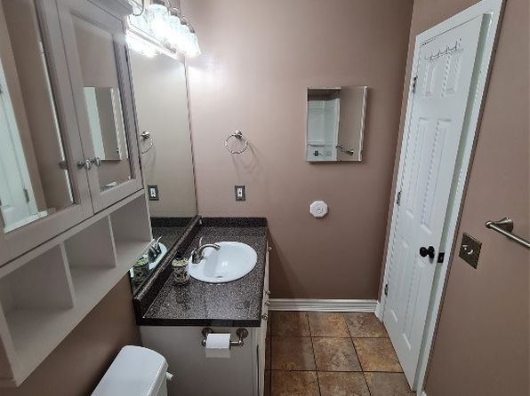 105 Meadowview Dr, Elmore, AL 36025
