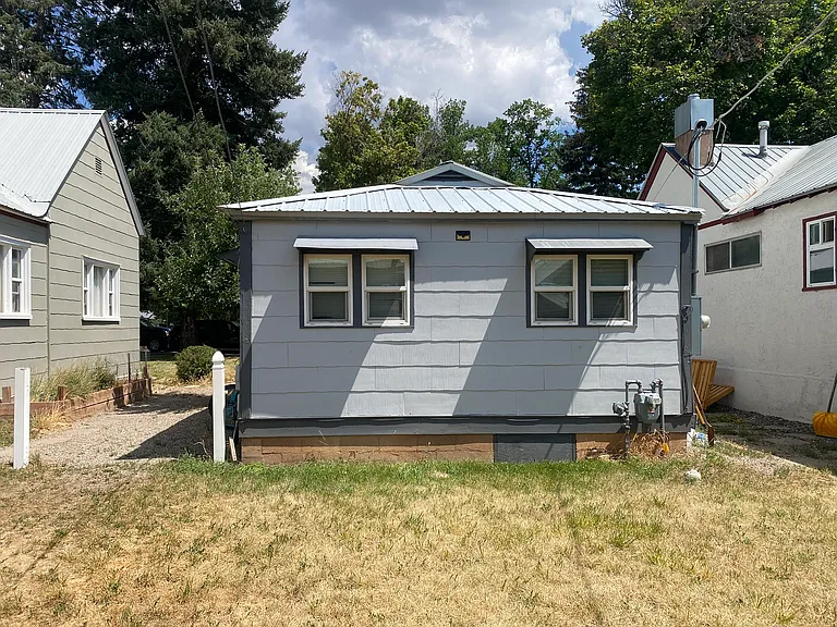 871 E 3rd Ave — Photo 16
