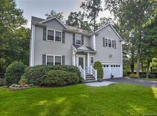 149 Reid St, Fairfield, CT 06824