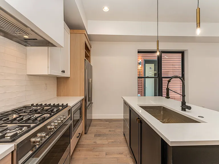 2323 Stout St — Photo 8