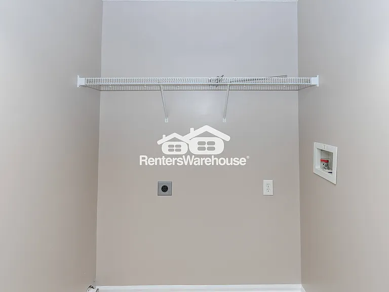 13009 Washington Ct — Photo 15
