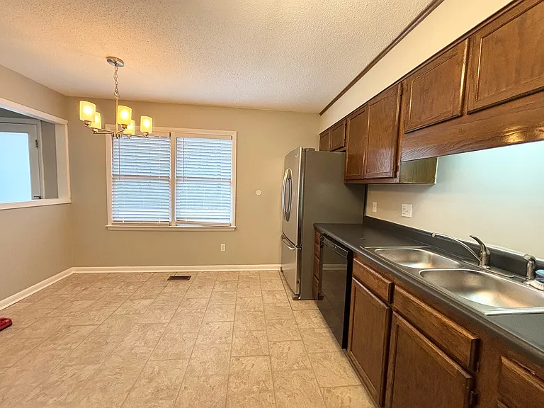 6658 Vaughn Rd — Photo 13