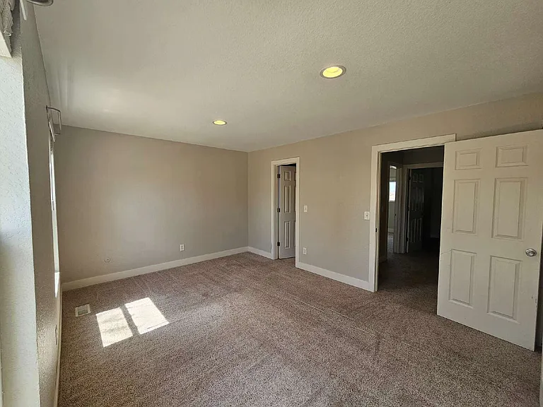 20105 E Coolidge Dr — Photo 9