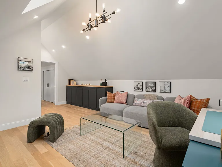 8 Bates Ct — Photo 31