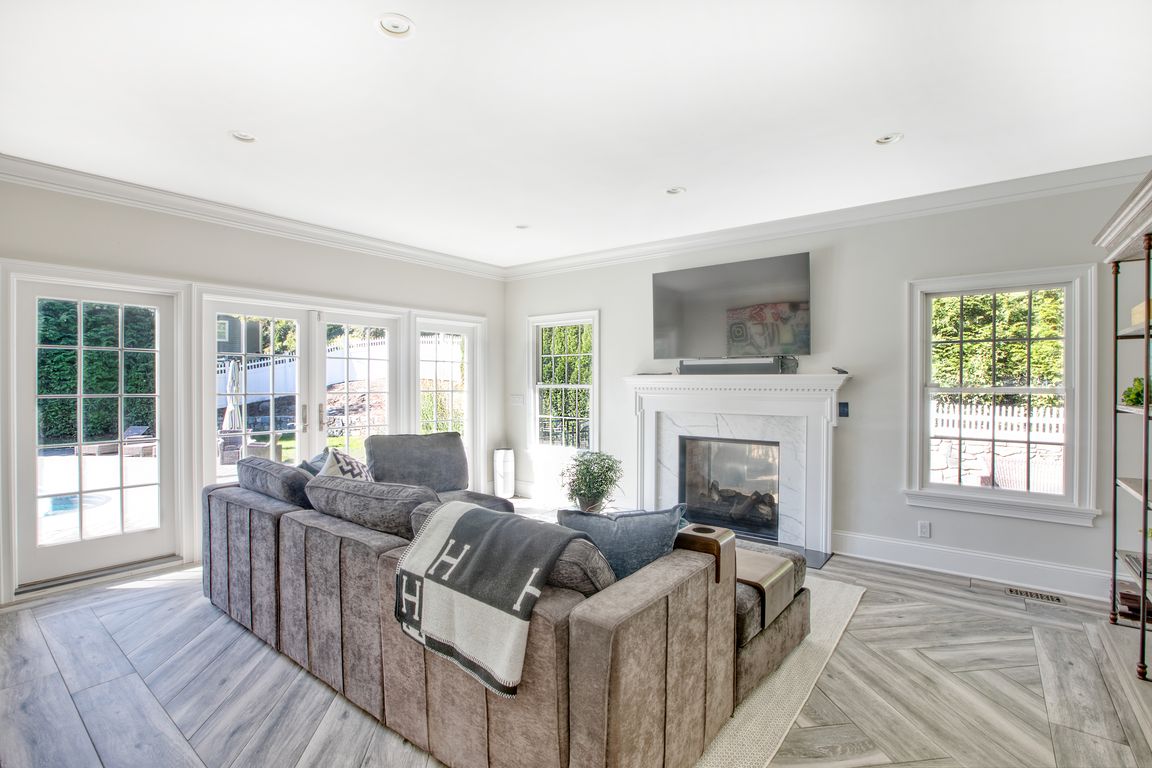 next background image