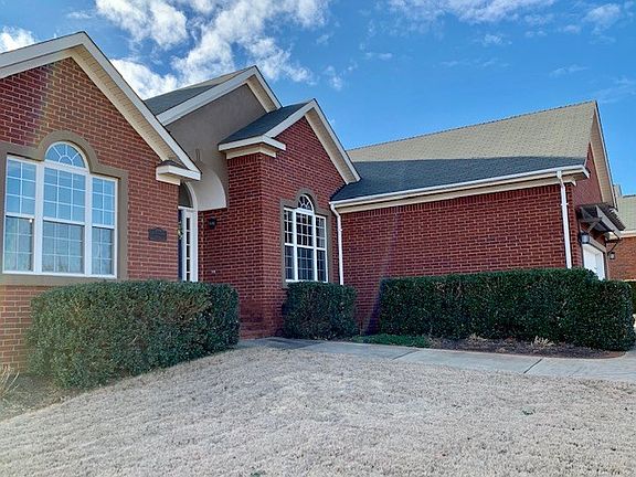 3rd image of 204 Whitworth Dr
