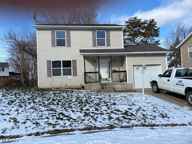 1st image of 515 Flamos Cir NE