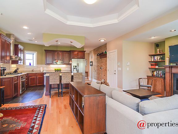 Kitchen / Living Room