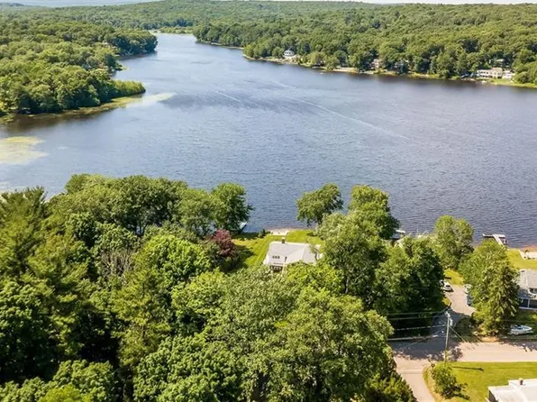 8 Tom Road, East Haddam, CT 06423