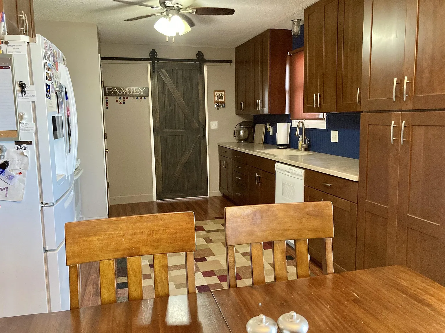 4 bed, 1900 sqft, $1,600 — Photo 3
