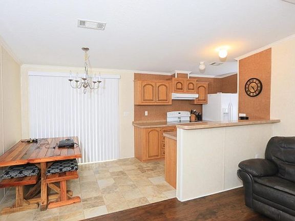 5th image of 425 Royal Tern Dr