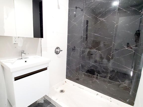 4th image of 60 Jordan Ave APT 1R