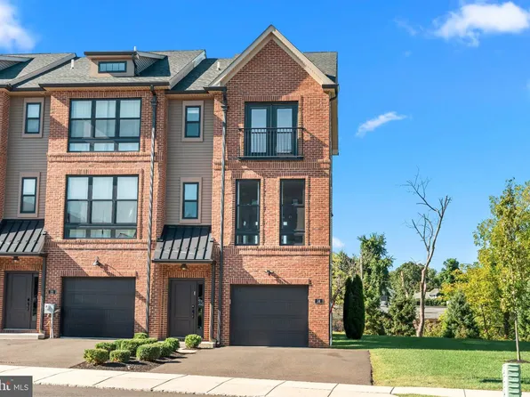 14 Diana Ln, Feasterville, PA 19053