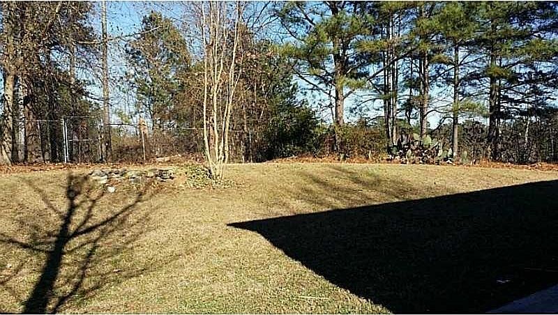 2nd image of 2675 Hallie Mill Rd