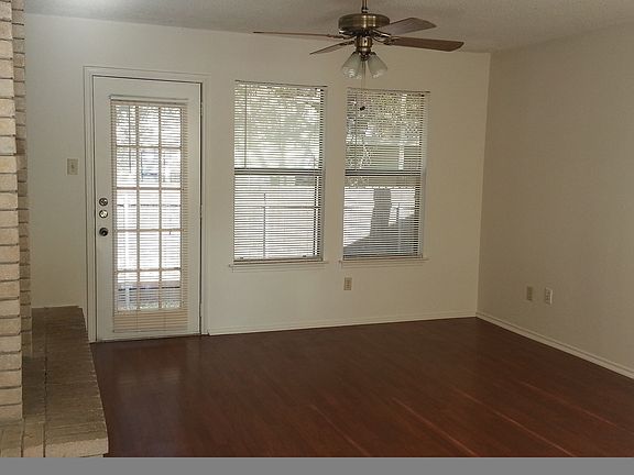 5th image of 9514 Woodvale Dr #A