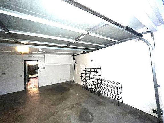 4th image of 2365 1st Ave APT 9
