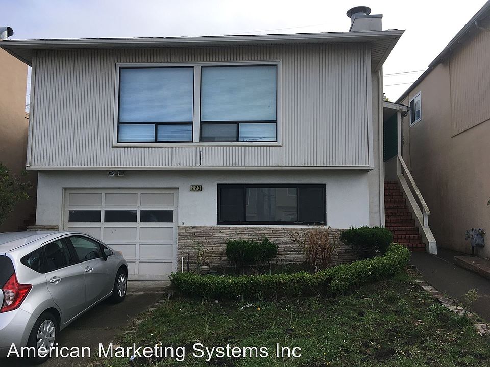 1st image of 223 Belhaven Ave