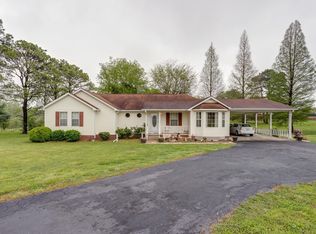 402 Canaan Rd, Columbia, TN 38401