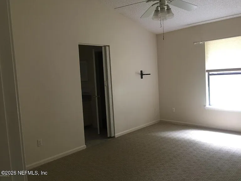 5058 Acre Estates Dr W — Photo 14
