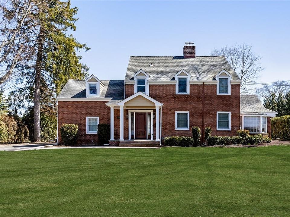 46 Orchard Drive, Williston Park, NY 11596 | Zillow
