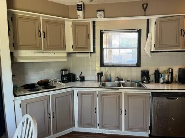 9320 S Triple X Rd, Choctaw, OK 73020