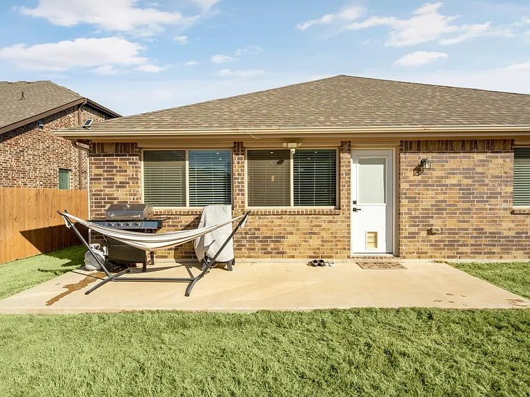 817 Cloverwood Dr — Photo 22