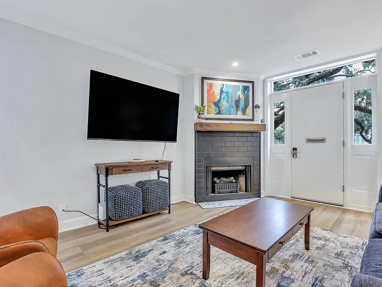 101 E Gaston St #1A — Photo 8