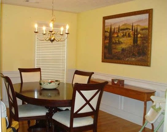 DINING WITH RAIL