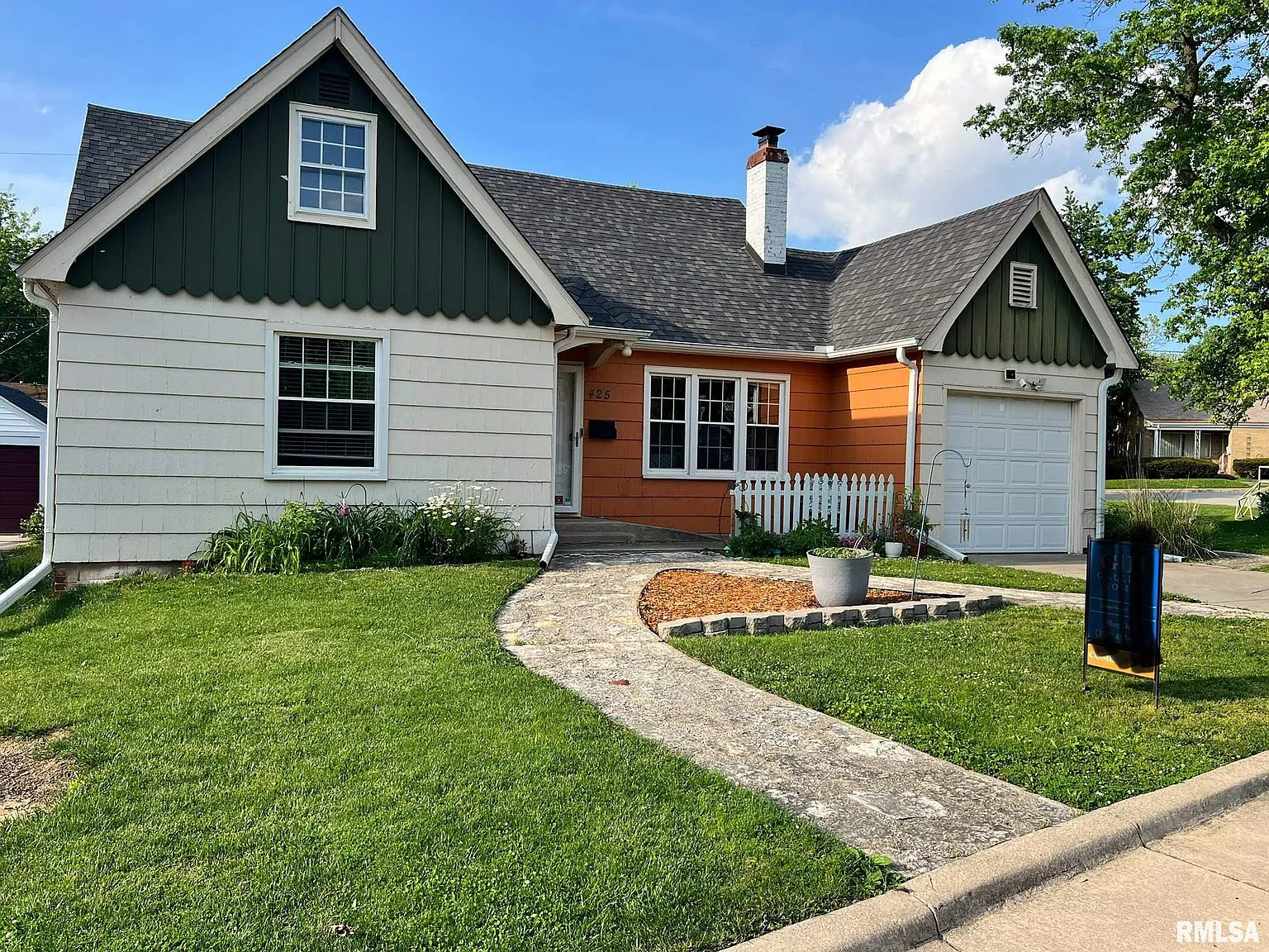 425 W Hampton Ct photo 1