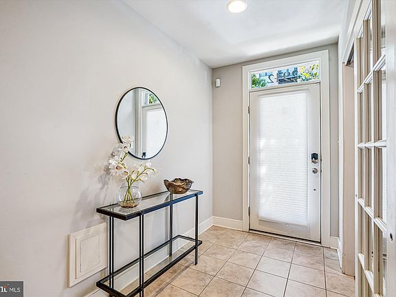 3rd image of 2942 Penny Ln