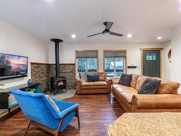 3rd image of 10614 Pine Cone Dr