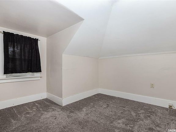 4th image of 1111 12th St E