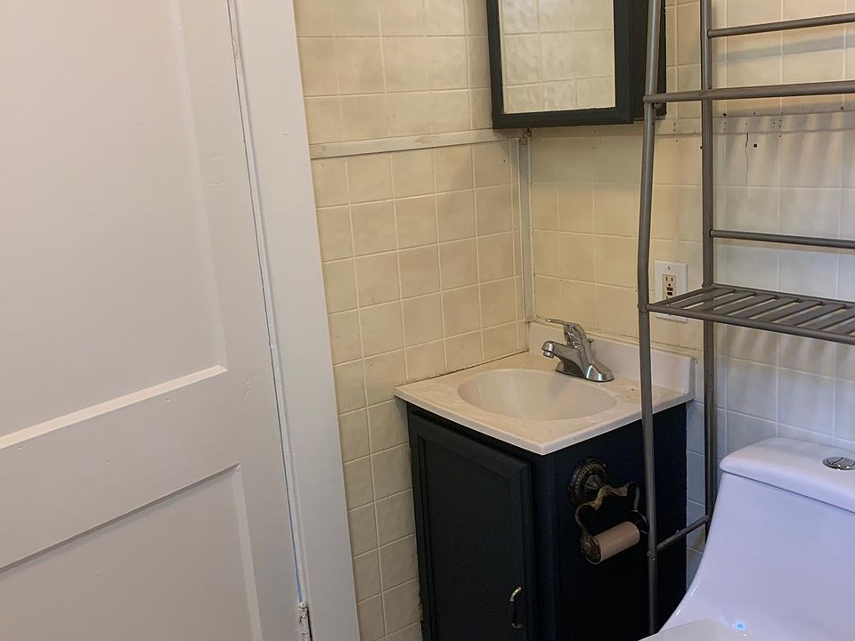1st image of 2301 Bellevue Ave #1N