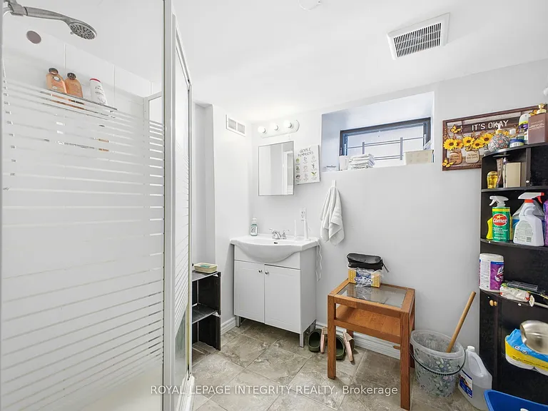 172 Cobourg St #B — Photo 3
